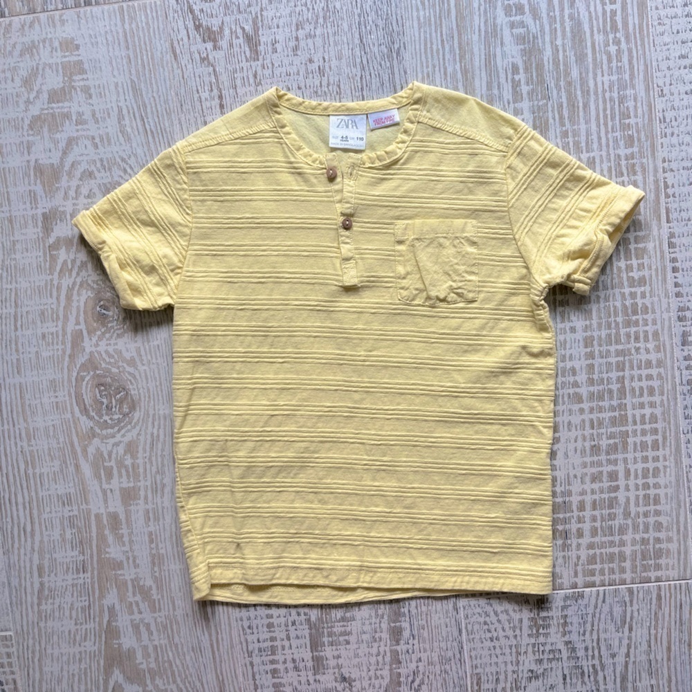 Zara Yellow Striped Textured Henley Tee Shirt Sz 4-5 Years 110 cm buttons pocket